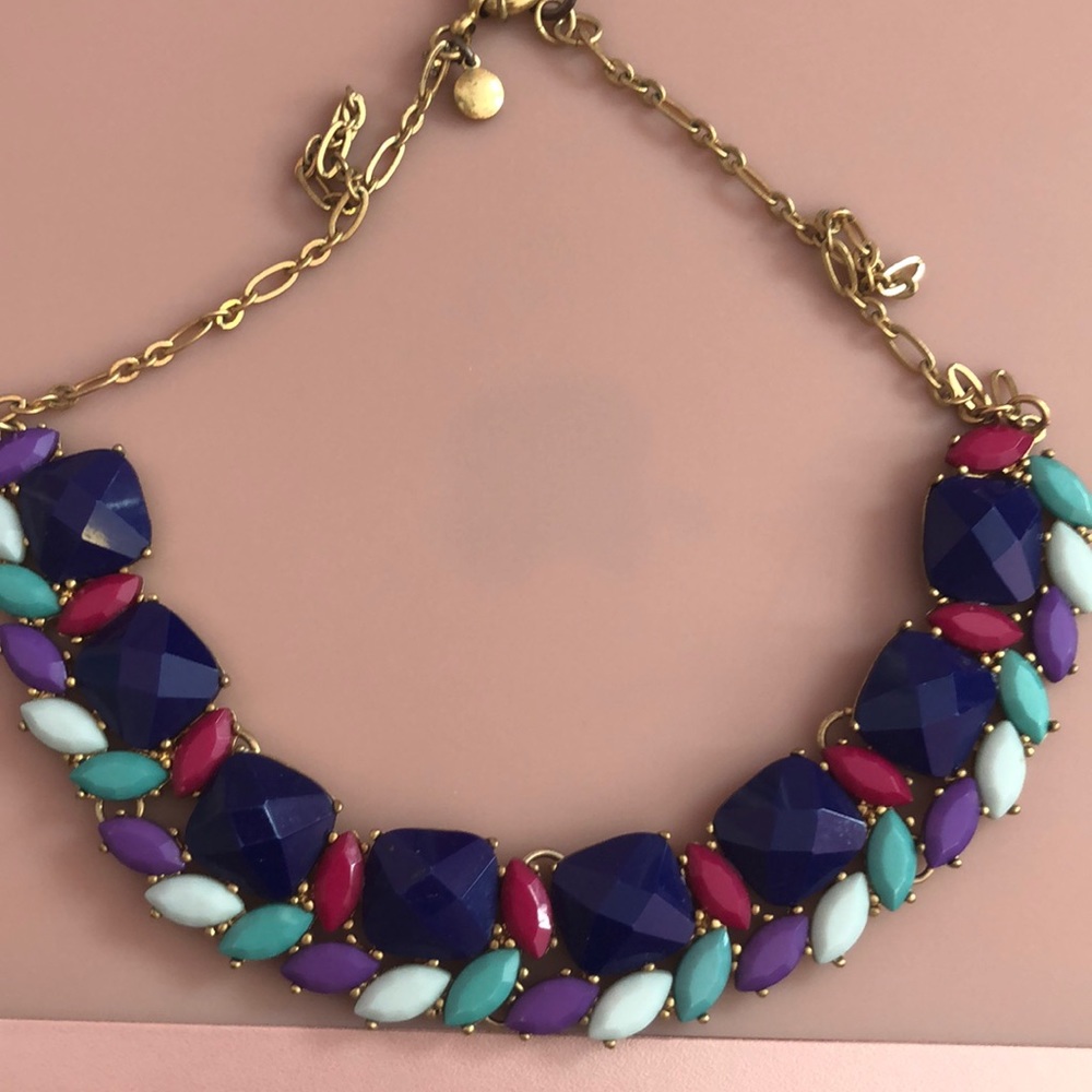 Statement necklace